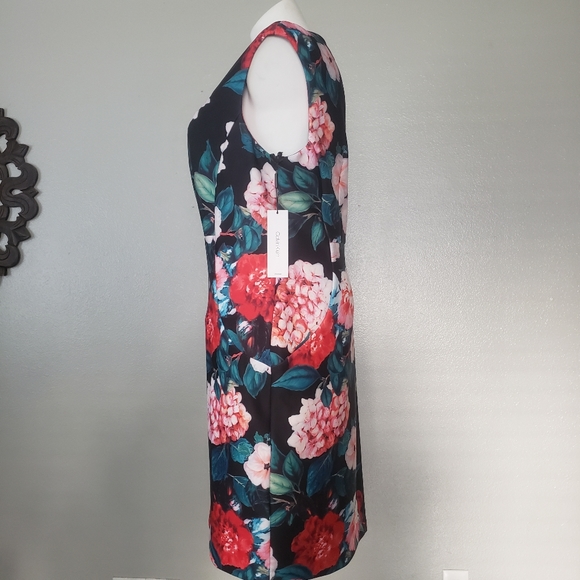 NWT Plus Calvin Klein Floral V-Neck Scuba Dress - Picture 6 of 8